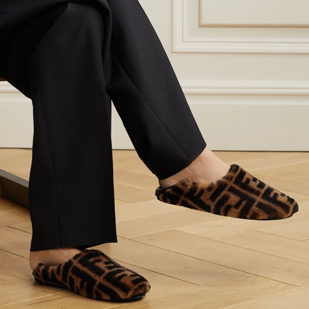 WOMENS FENDI SHEARLING NAPPA Monogram Slippers Size 39